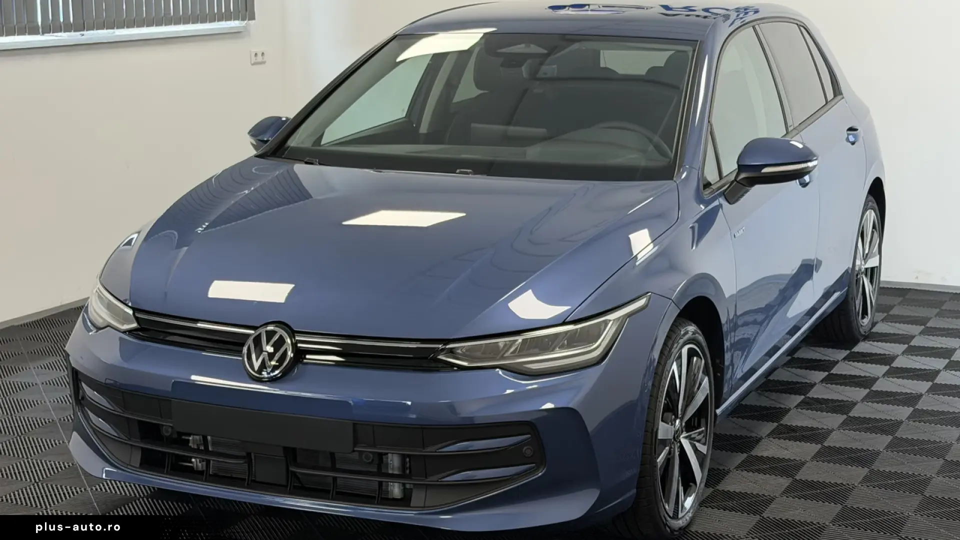 Volkswagen Golf 1.5 eTSI DSG Life 5Y guarantee ErgoActiv