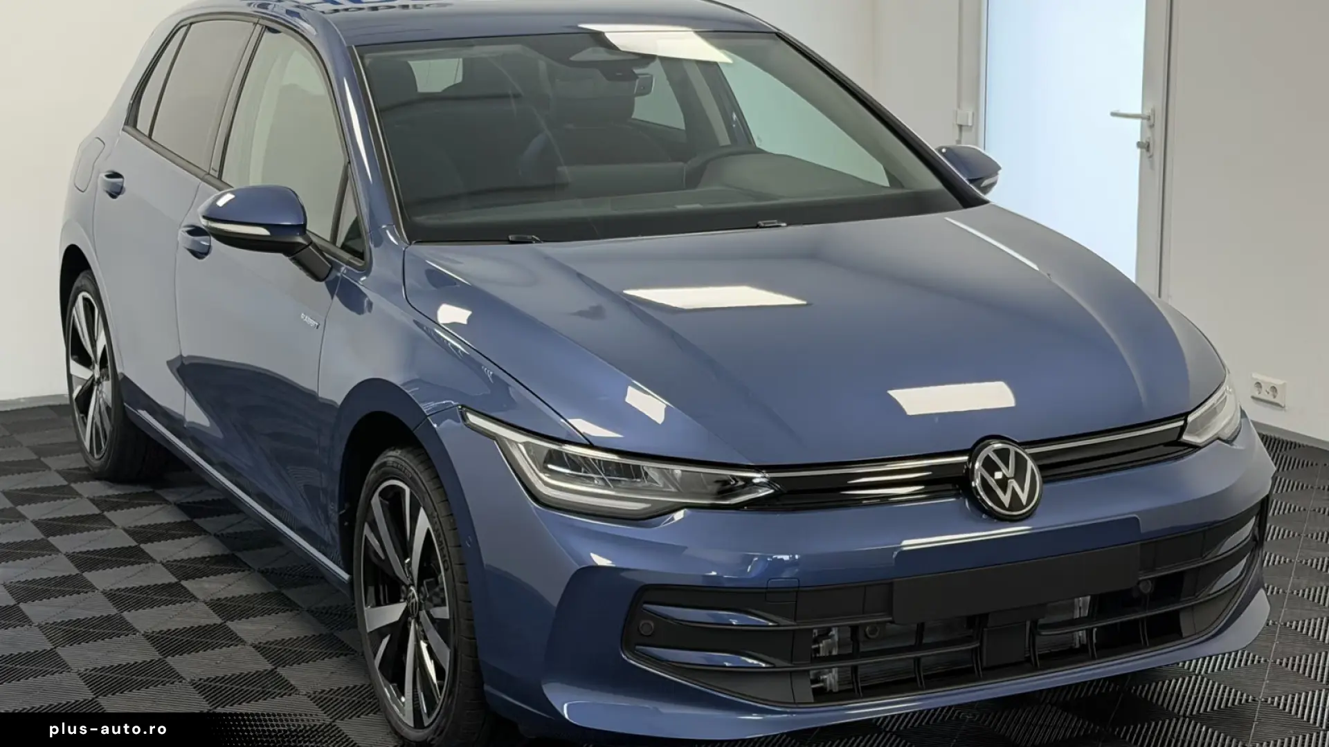 Volkswagen Golf 1.5 eTSI DSG Life 5Y guarantee ErgoActiv