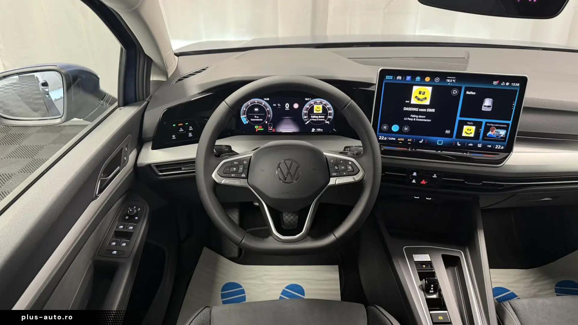 Volkswagen Golf 1.5 eTSI DSG Life 5Y guarantee ErgoActiv