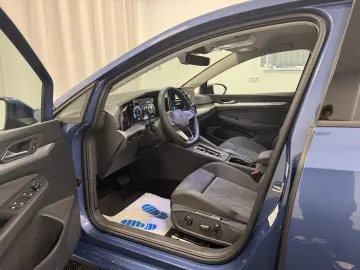 Volkswagen Golf 1.5 eTSI DSG Life 5Y guarantee ErgoActiv
