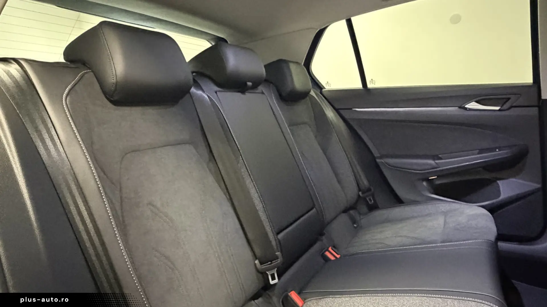 Volkswagen Golf 1.5 eTSI DSG Life 5Y guarantee ErgoActiv