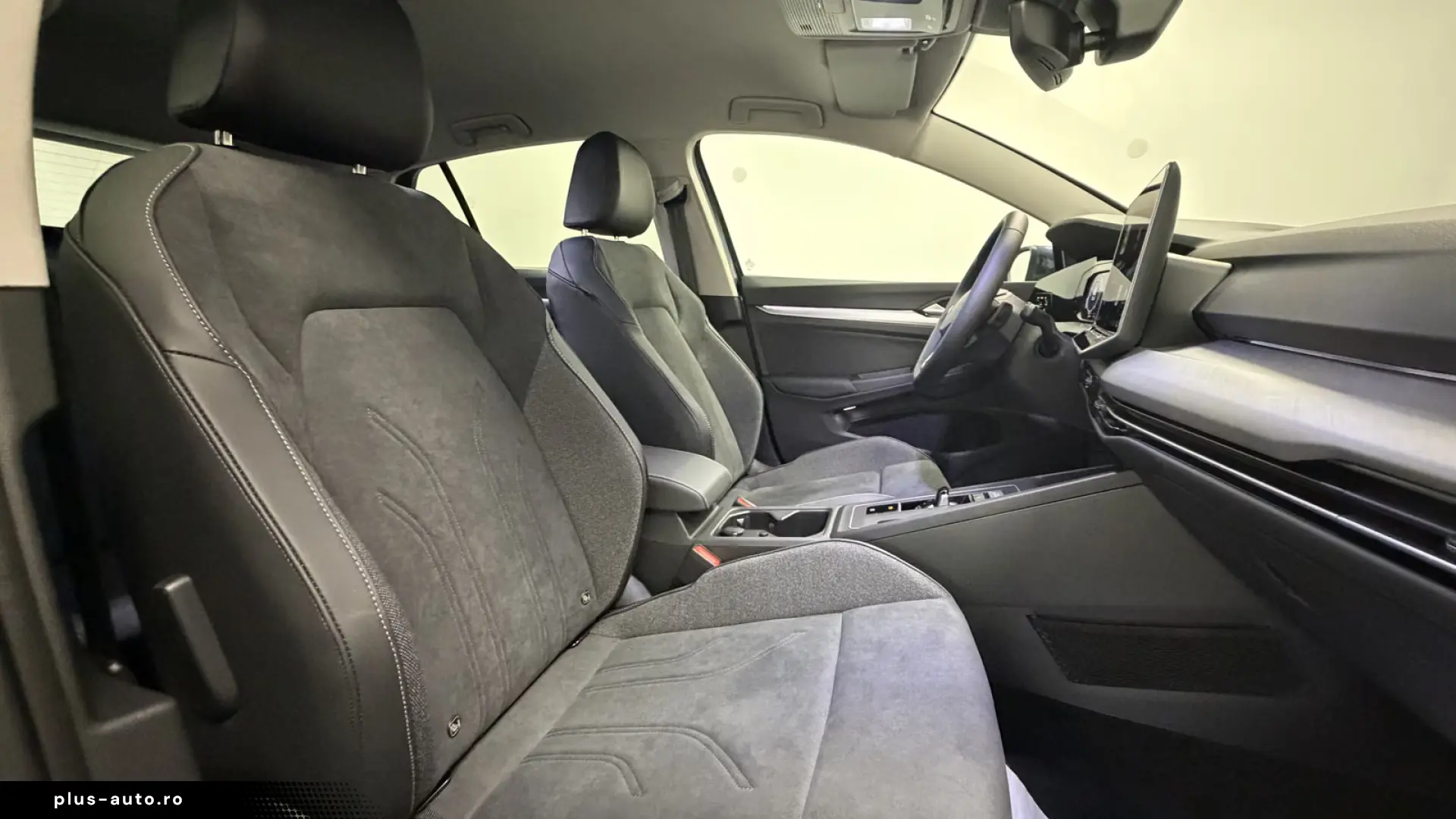 Volkswagen Golf 1.5 eTSI DSG Life 5Y guarantee ErgoActiv