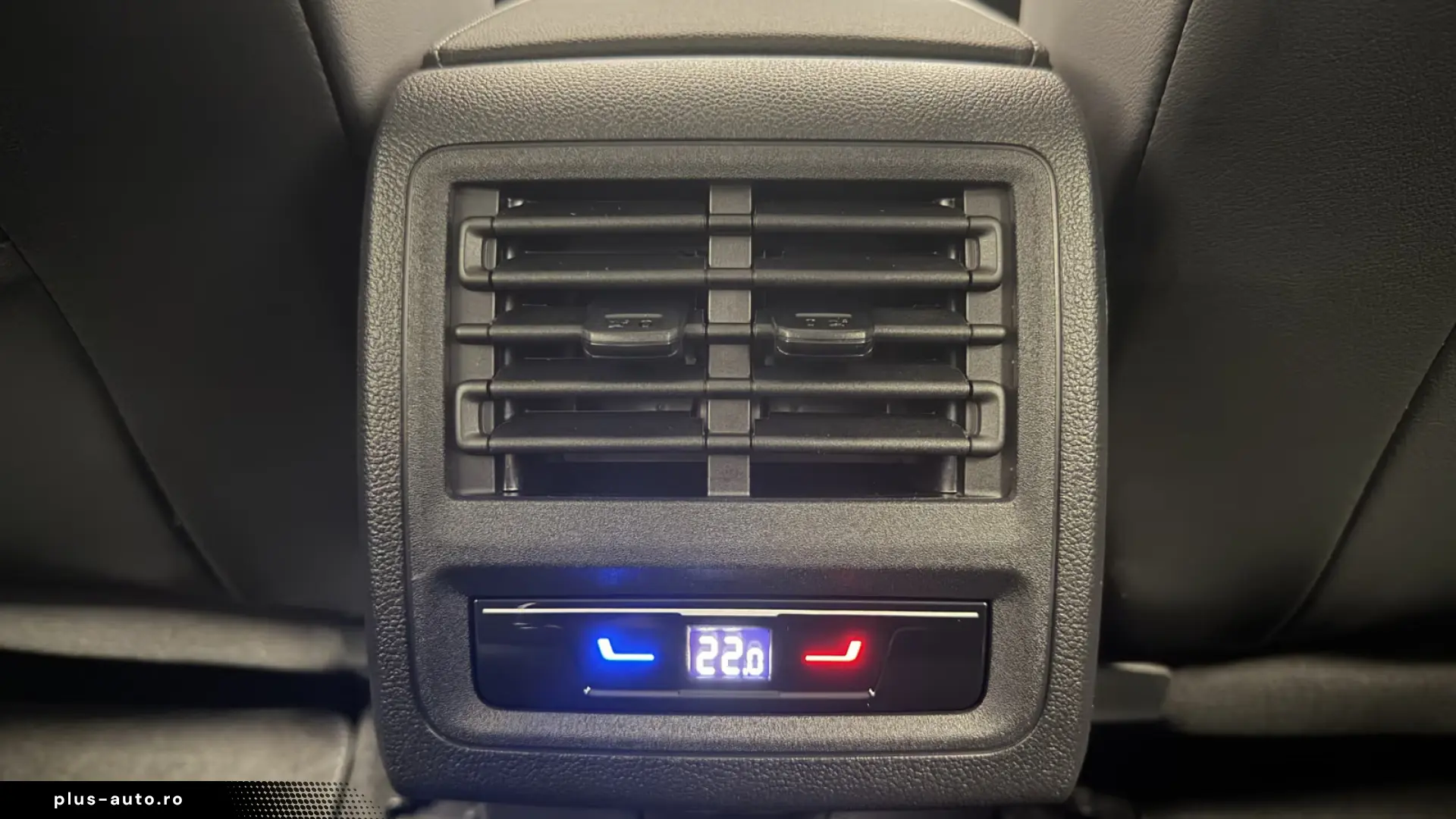 Volkswagen Golf 1.5 eTSI DSG Life 5Y guarantee ErgoActiv