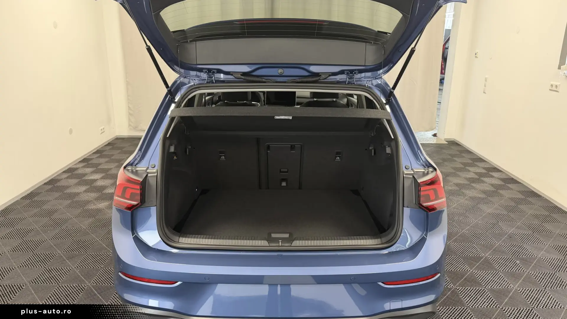 Volkswagen Golf 1.5 eTSI DSG Life 5Y guarantee ErgoActiv