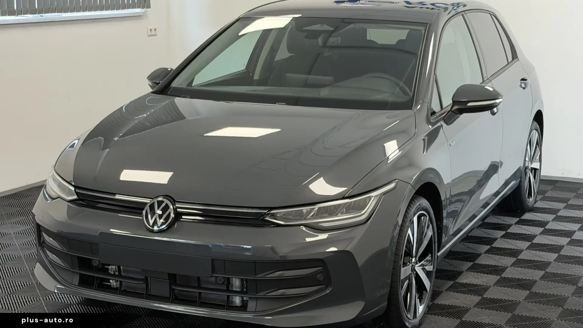 Volkswagen Golf 1.5 TSI Life 5Y guarantee ErgoActiv