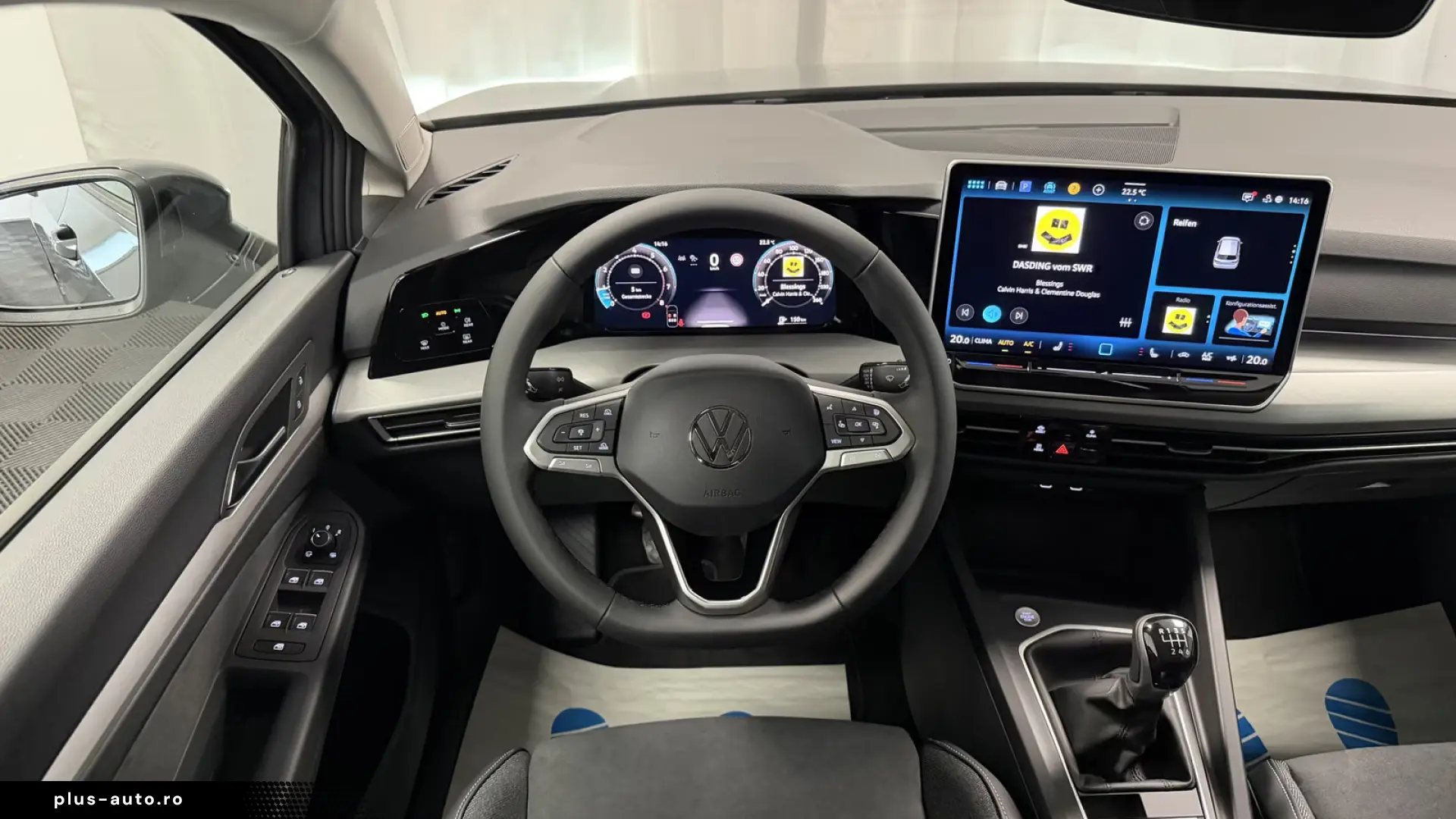 Volkswagen Golf 1.5 TSI Life 5Y guarantee ErgoActiv