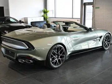 Aston Martin Vanquish Volante California Sage
