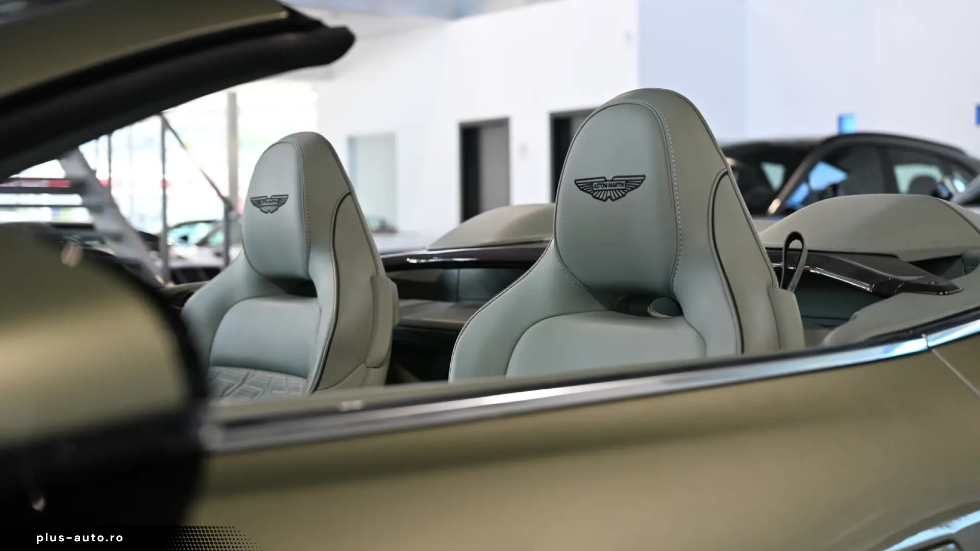 Aston Martin Vanquish Volante California Sage