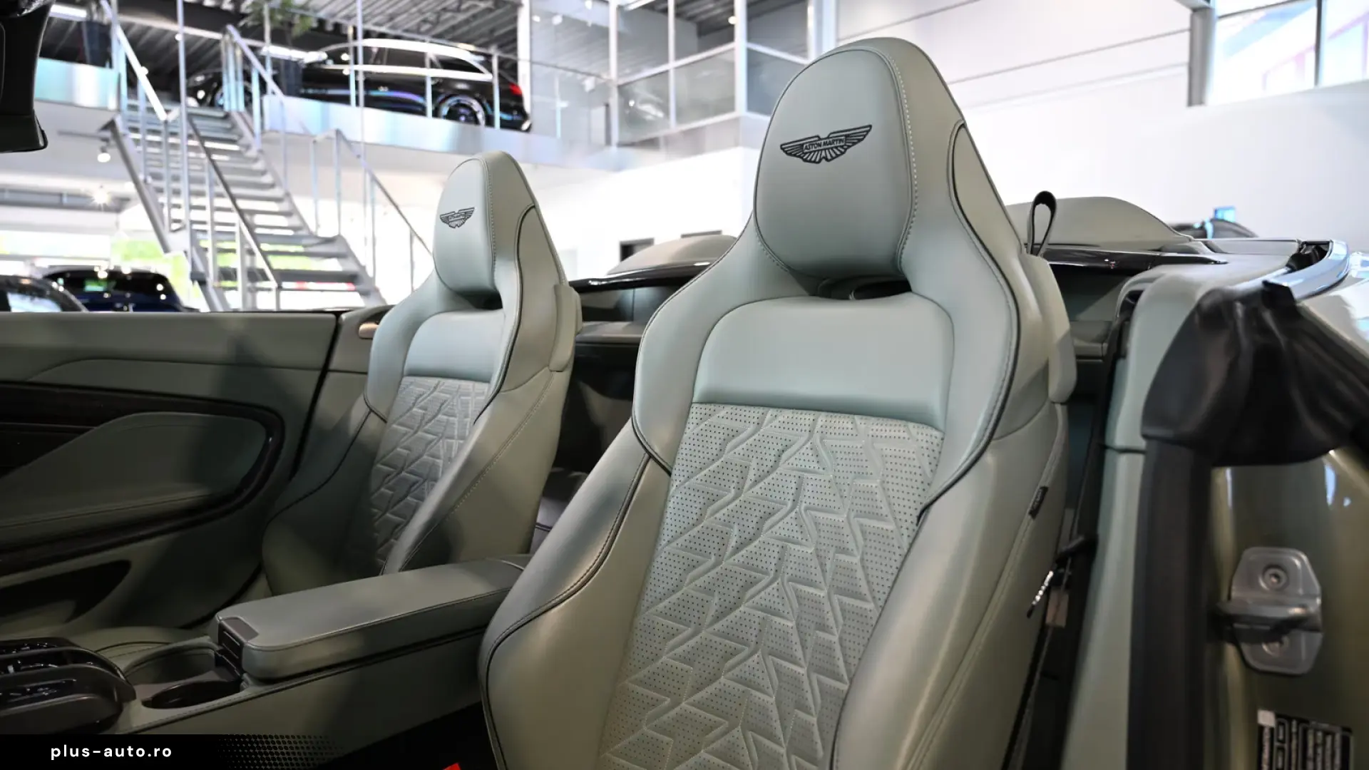 Aston Martin Vanquish Volante California Sage