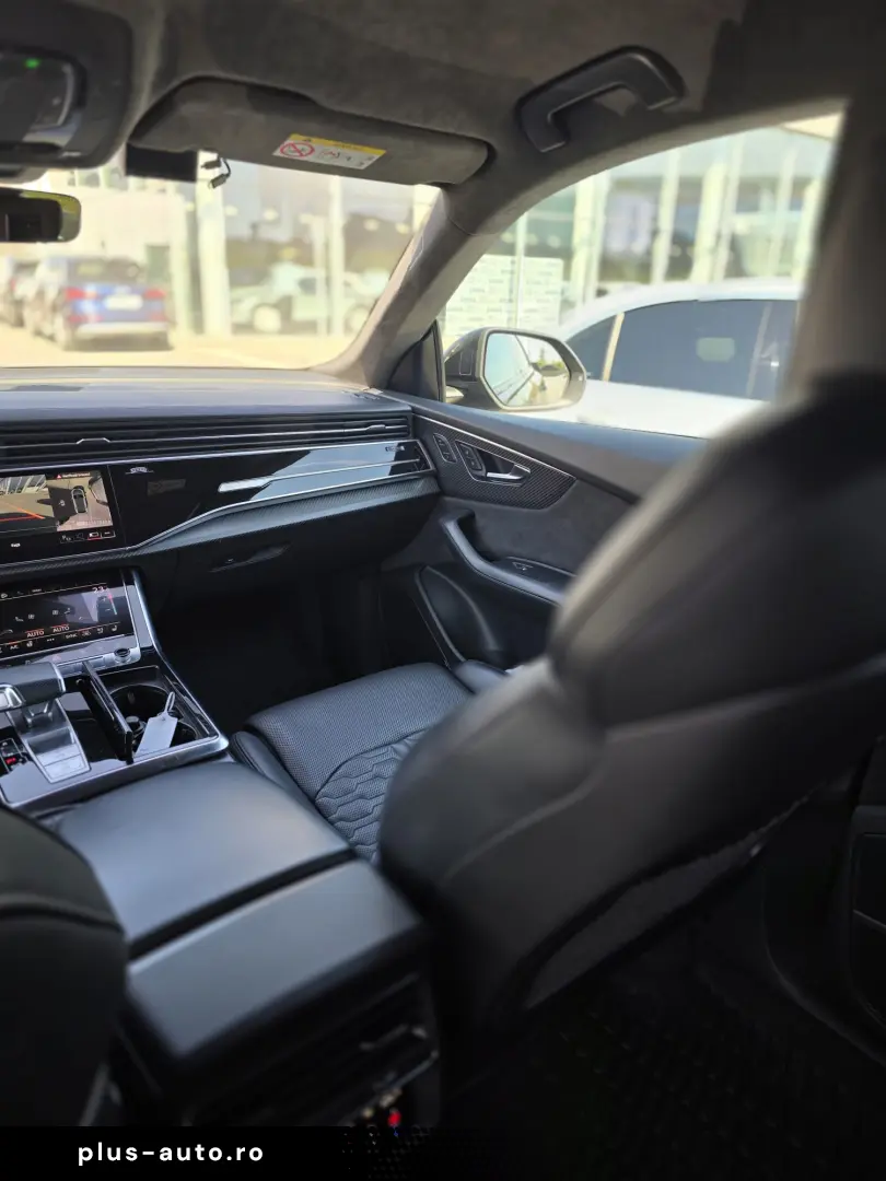 Audi RSQ8