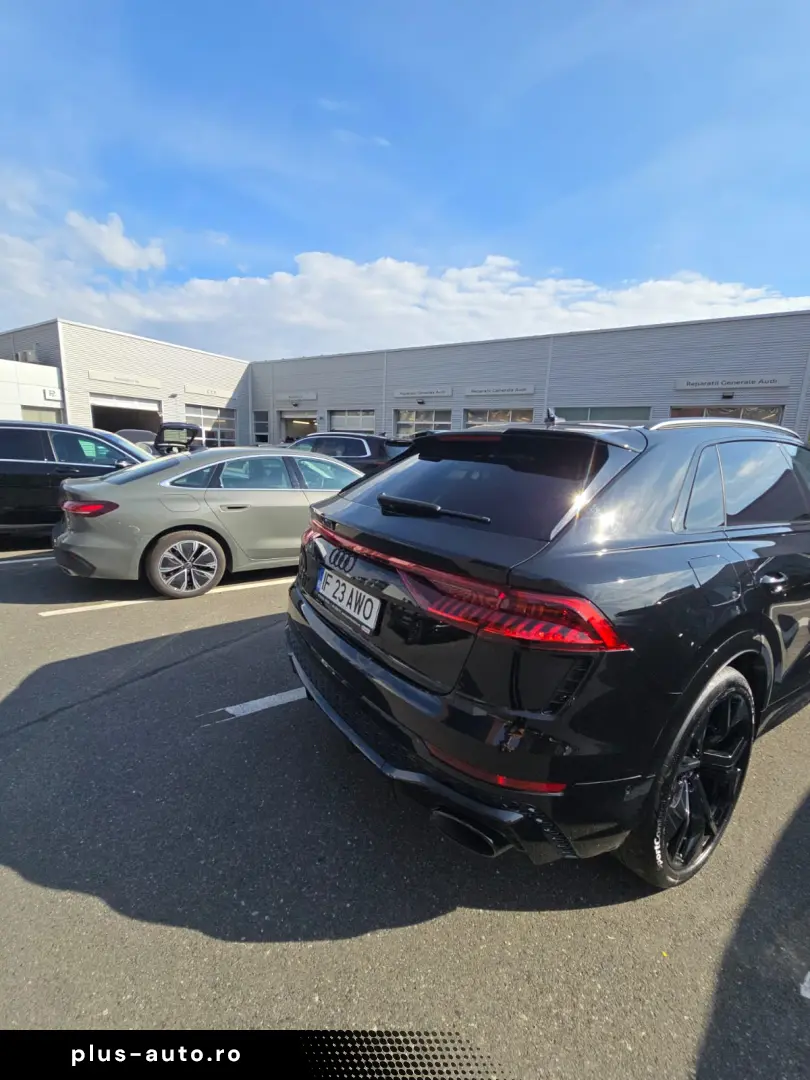 Audi RSQ8