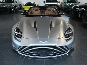 Aston Martin Vanquish Volante Q Satin Full Carbon