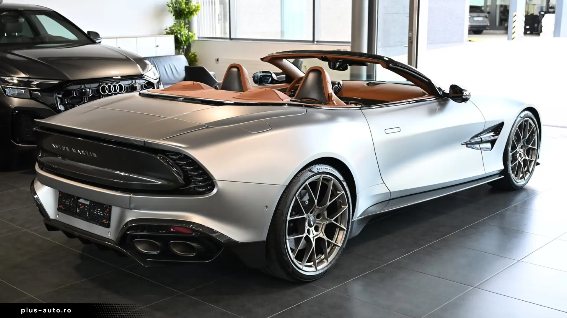 Aston Martin Vanquish Volante Q Satin Full Carbon