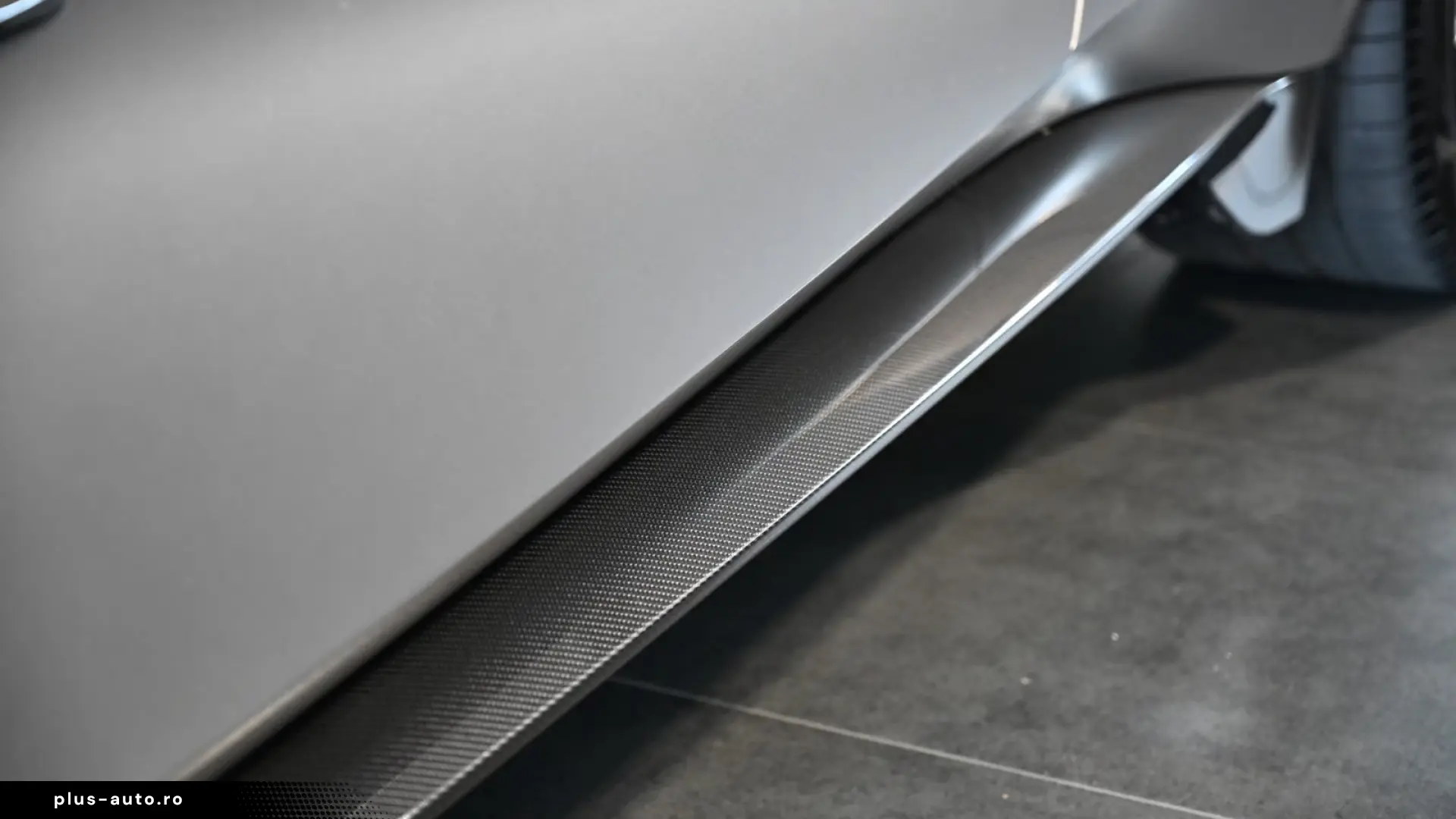 Aston Martin Vanquish Volante Q Satin Full Carbon