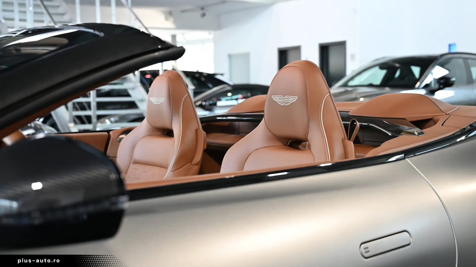 Aston Martin Vanquish Volante Q Satin Full Carbon
