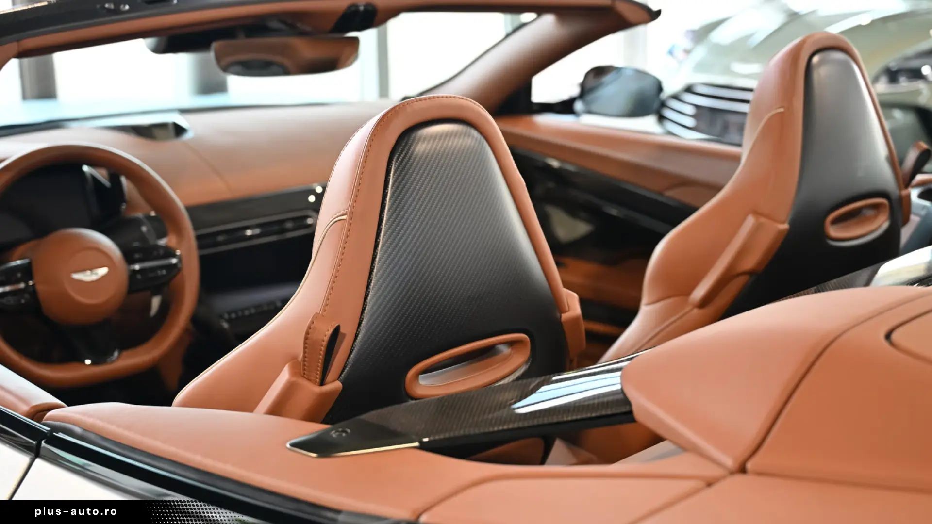 Aston Martin Vanquish Volante Q Satin Full Carbon