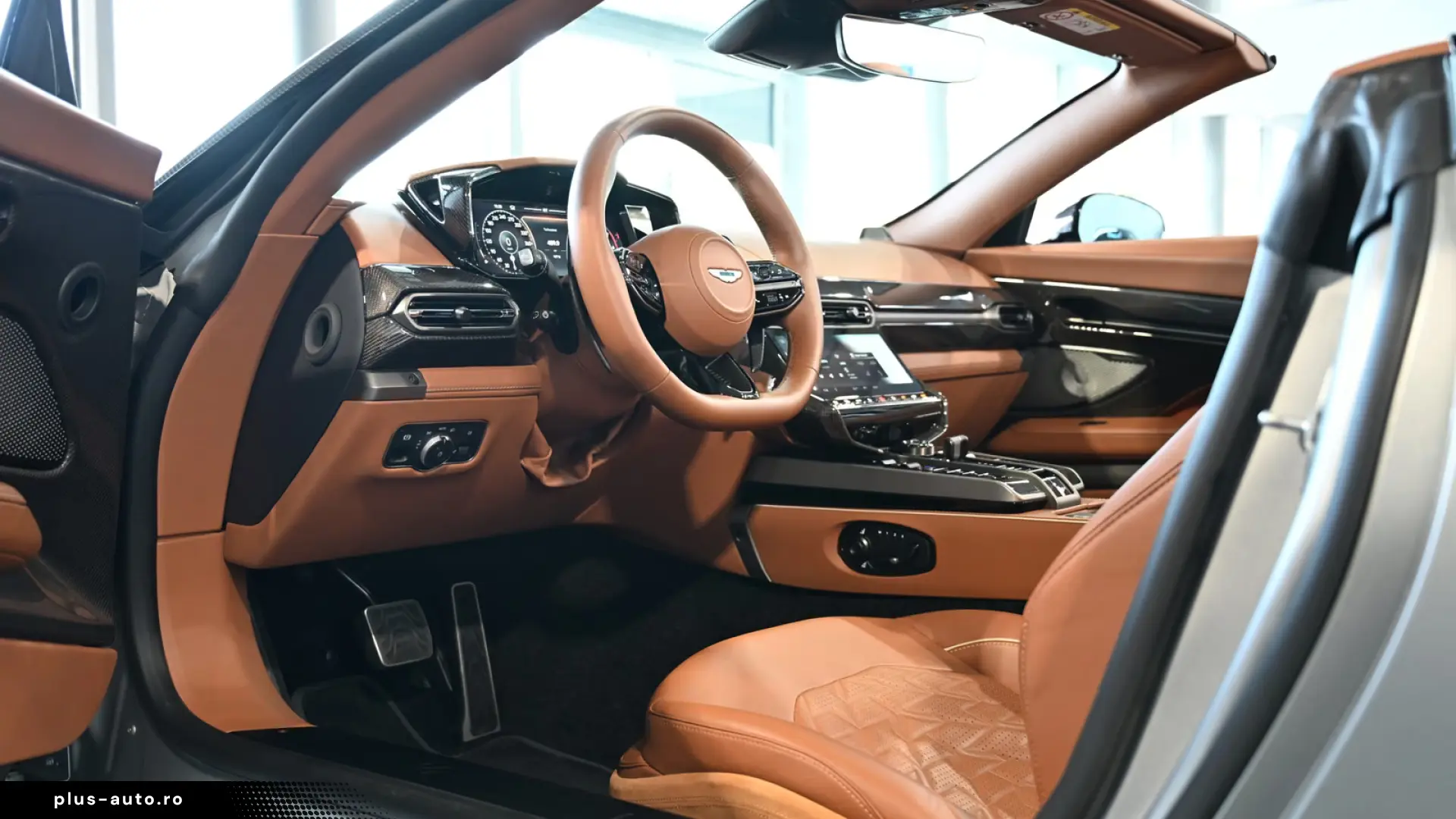 Aston Martin Vanquish Volante Q Satin Full Carbon