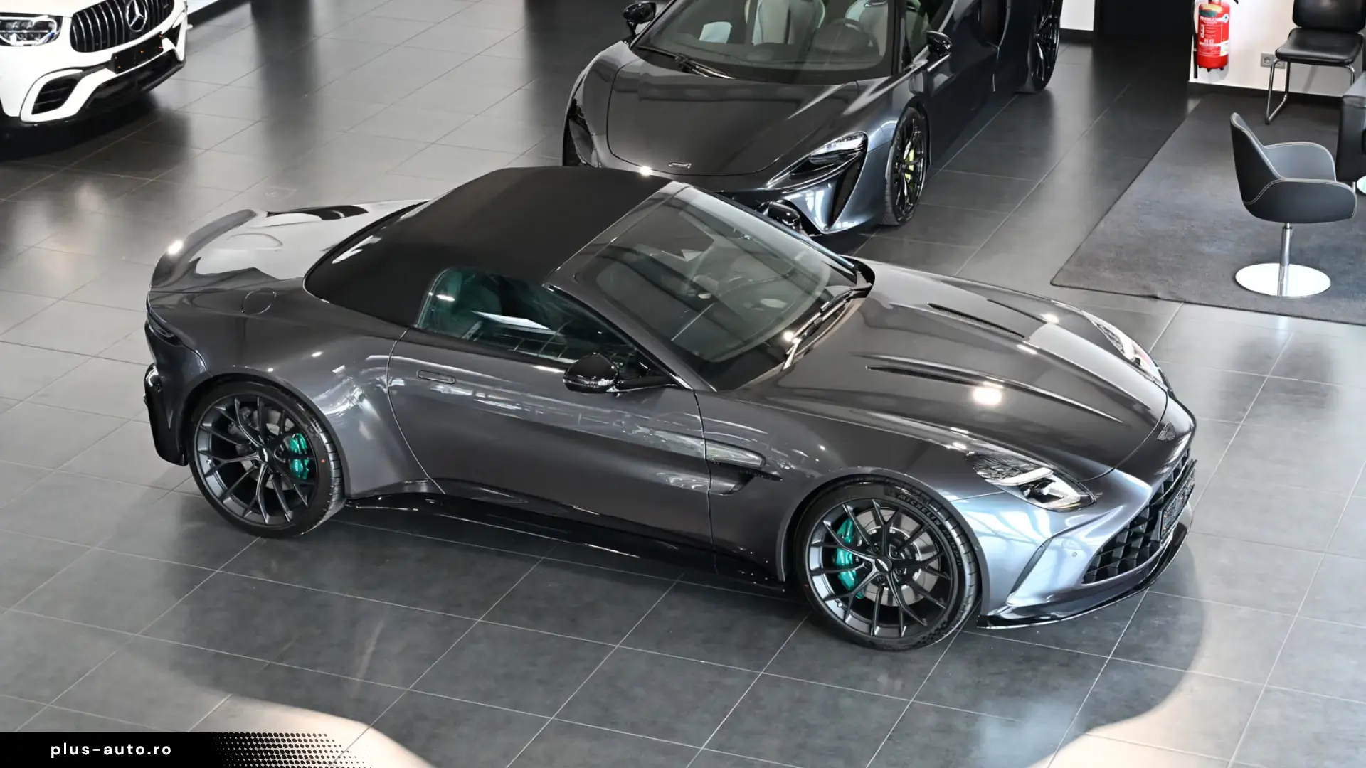 Aston Martin V8 Vantage Roadster Epsilon Black B&W