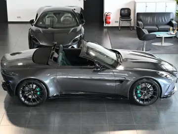 Aston Martin V8 Vantage Roadster Epsilon Black B&W