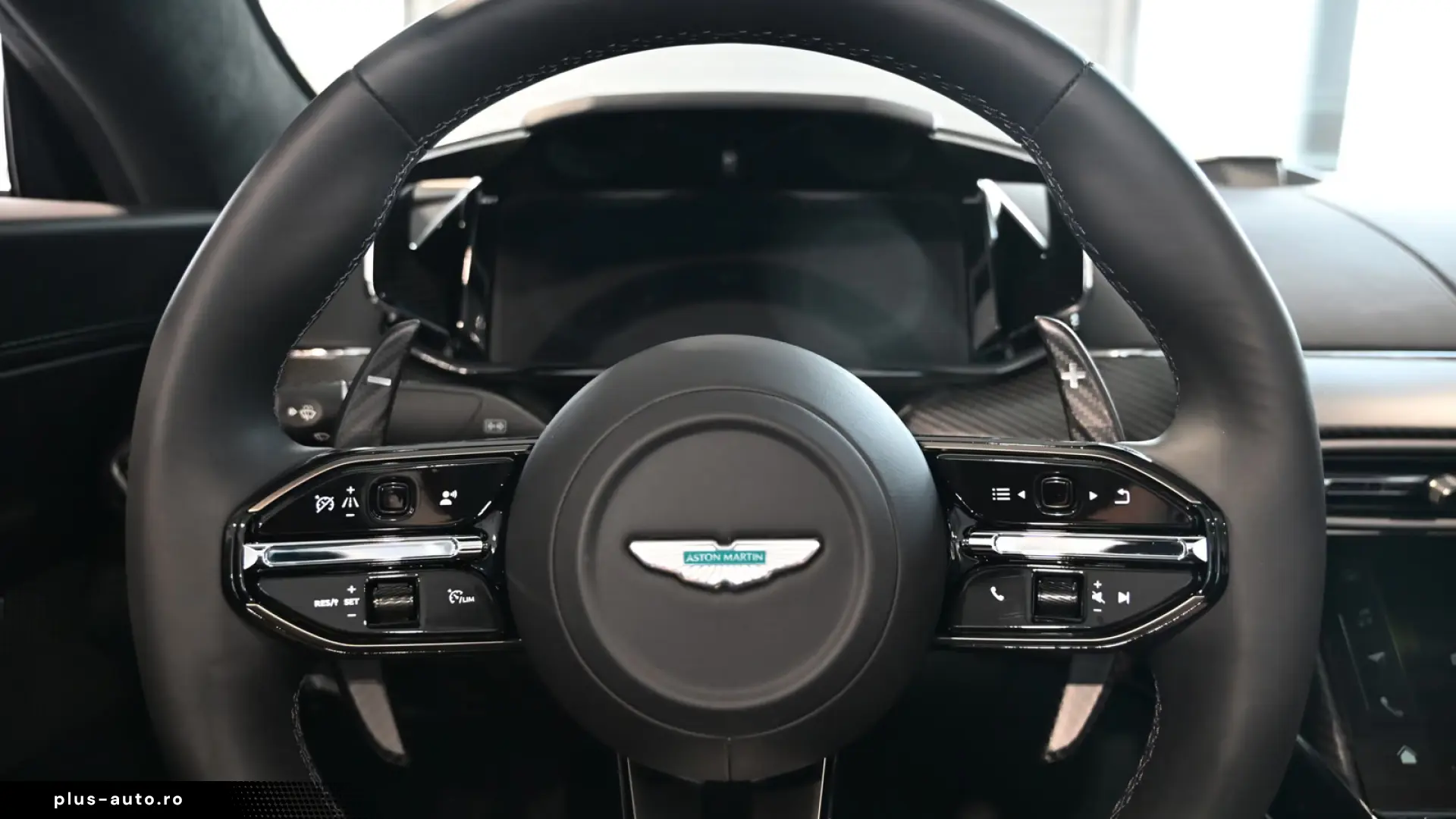 Aston Martin V8 Vantage Roadster Epsilon Black B&W