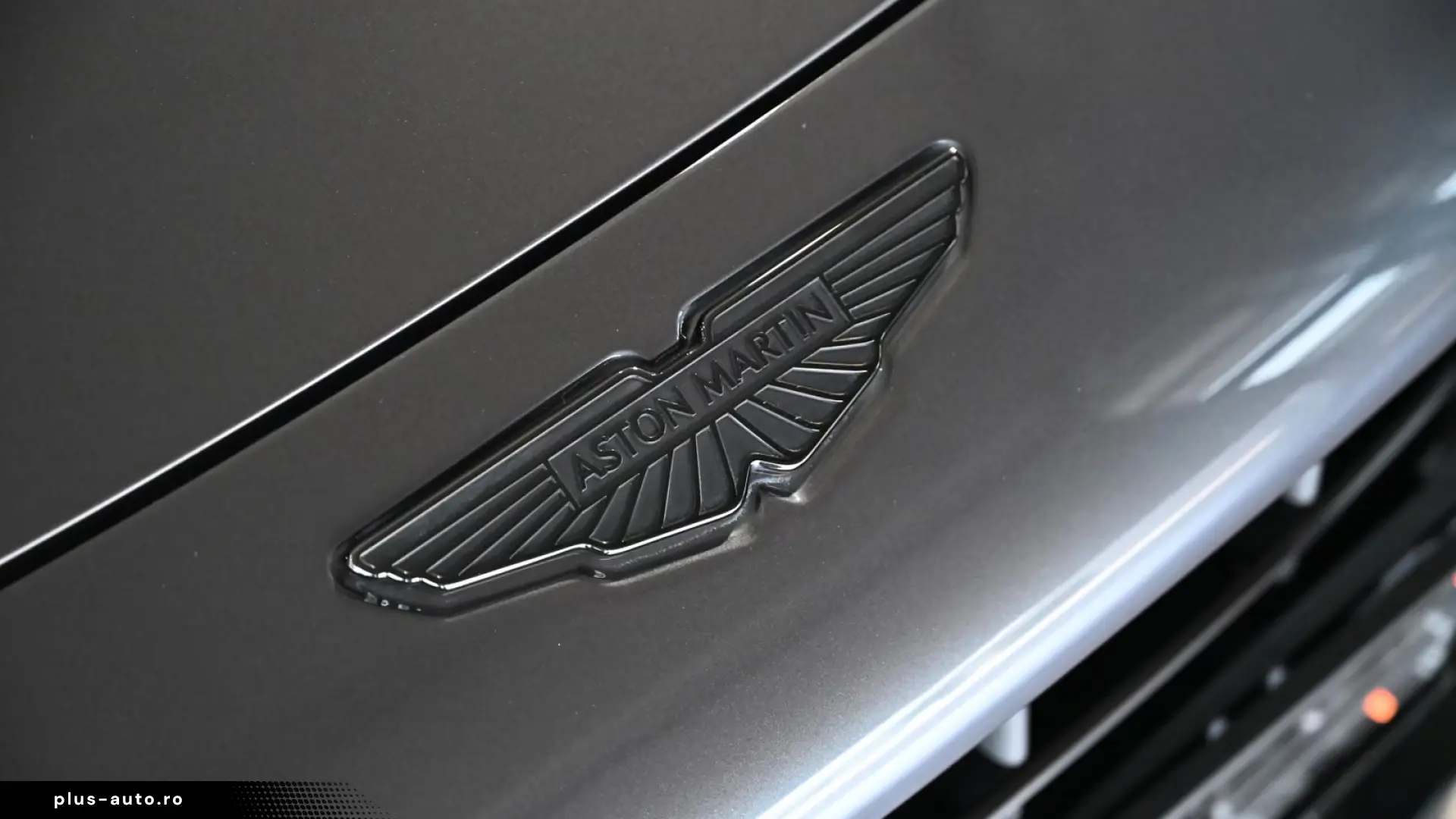 Aston Martin V8 Vantage Roadster Epsilon Black B&W