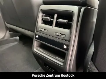 Porsche Macan BOSE air suspension 21-inch rearview camera