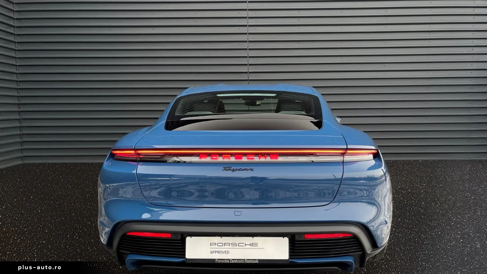 Porsche Taycan Black Edition InnoDrive ACC