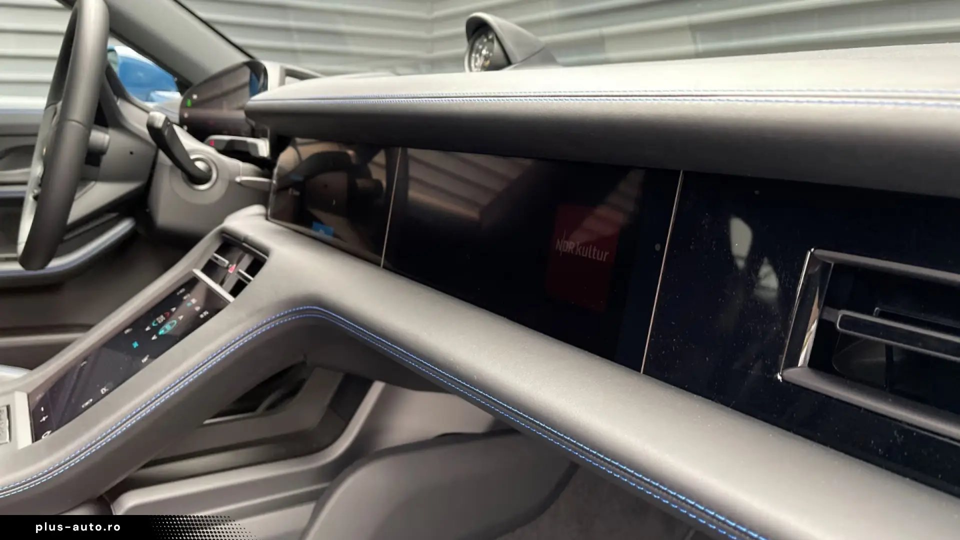 Porsche Taycan Black Edition InnoDrive ACC