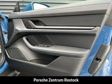 Porsche Taycan Black Edition InnoDrive ACC