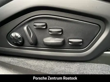 Porsche Taycan Black Edition InnoDrive ACC