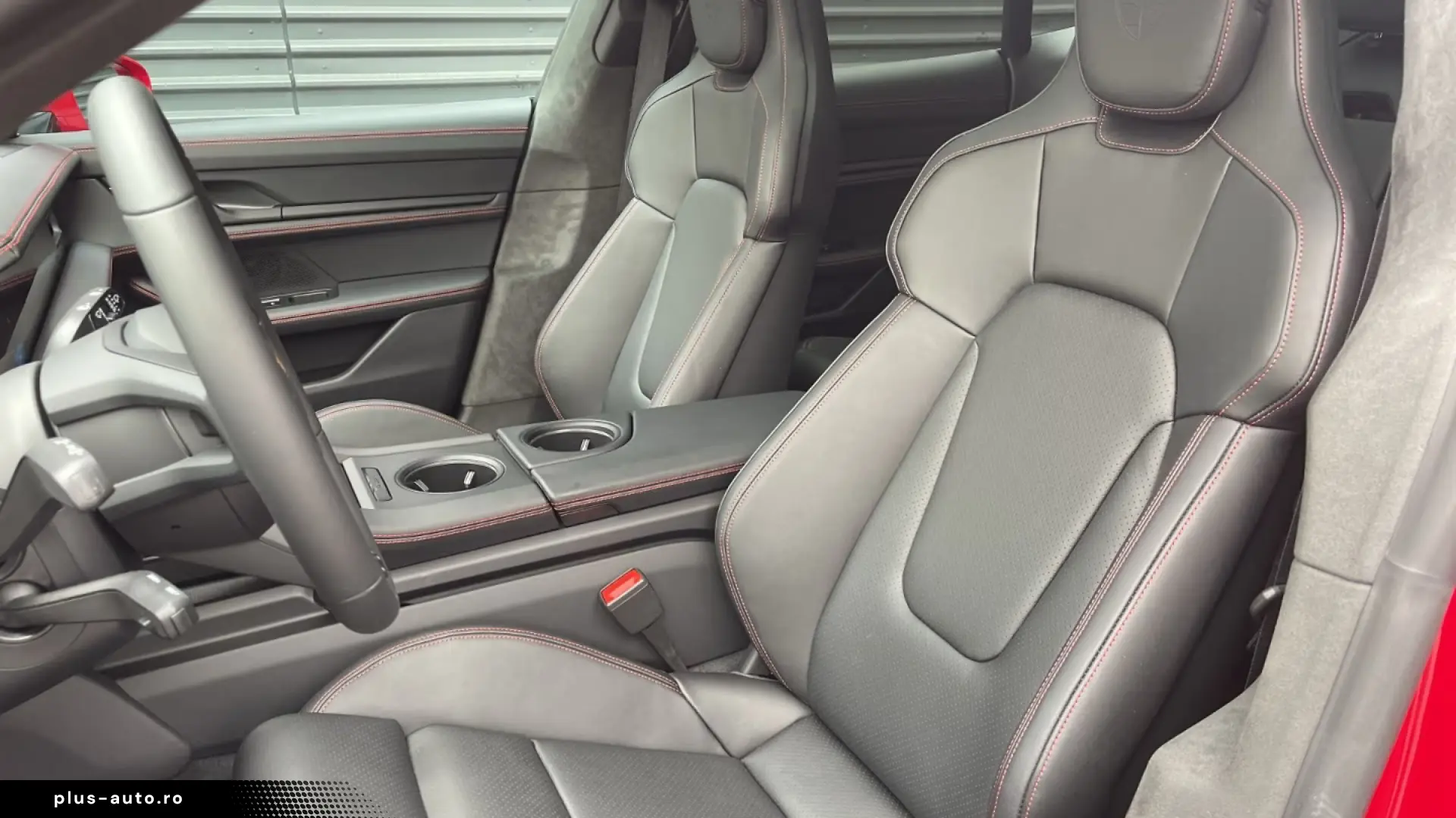 Porsche Taycan GTS Sport Turismo InnoDrive Soft-Close