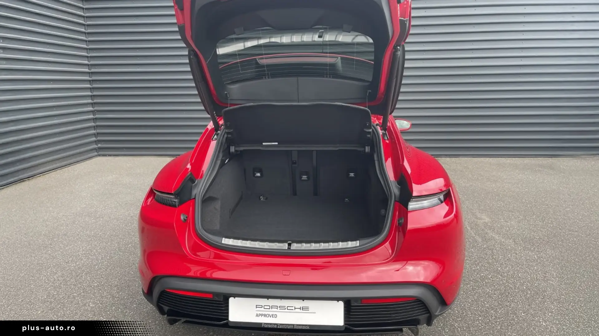 Porsche Taycan GTS Sport Turismo InnoDrive Soft-Close