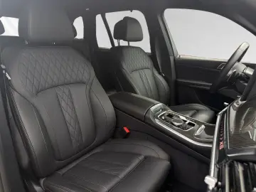 BMW X5 xDrive50e  Manhattan  MSport Pano 22 LMR