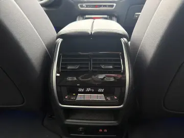 BMW X5 xDrive50e  Manhattan  MSport Pano 22 LMR