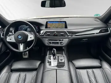 BMW 745e M Sport Laser Head-Up DA-Prof. H K