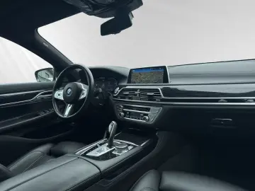 BMW 745e M Sport Laser Head-Up DA-Prof. H K
