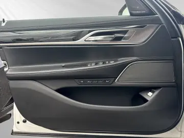 BMW 745e M Sport Laser Head-Up DA-Prof. H K