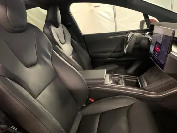 Tesla Model X PLAID AWD 6 Seats 22Z AIR TOW BAR AUTOPILOT