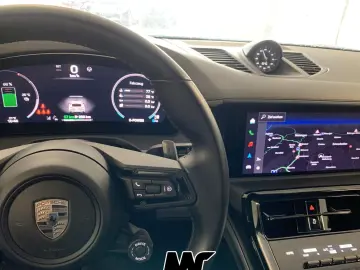Porsche Panamera Turbo E-Hybrid ACTIVE-RIDE INNODRIVE