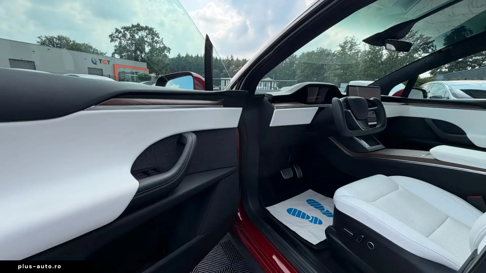 Tesla MODEL X PALLADIUM   EAP4   7 SEAT   ULTRA RED