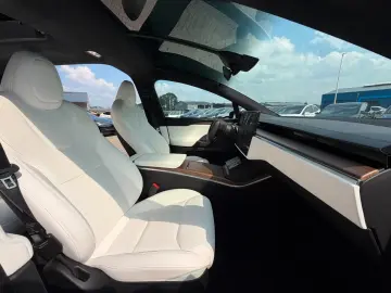 Tesla MODEL X PALLADIUM   EAP4   7 SEAT   ULTRA RED
