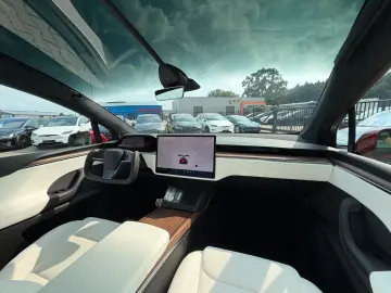 Tesla MODEL X PALLADIUM   EAP4   7 SEAT   ULTRA RED