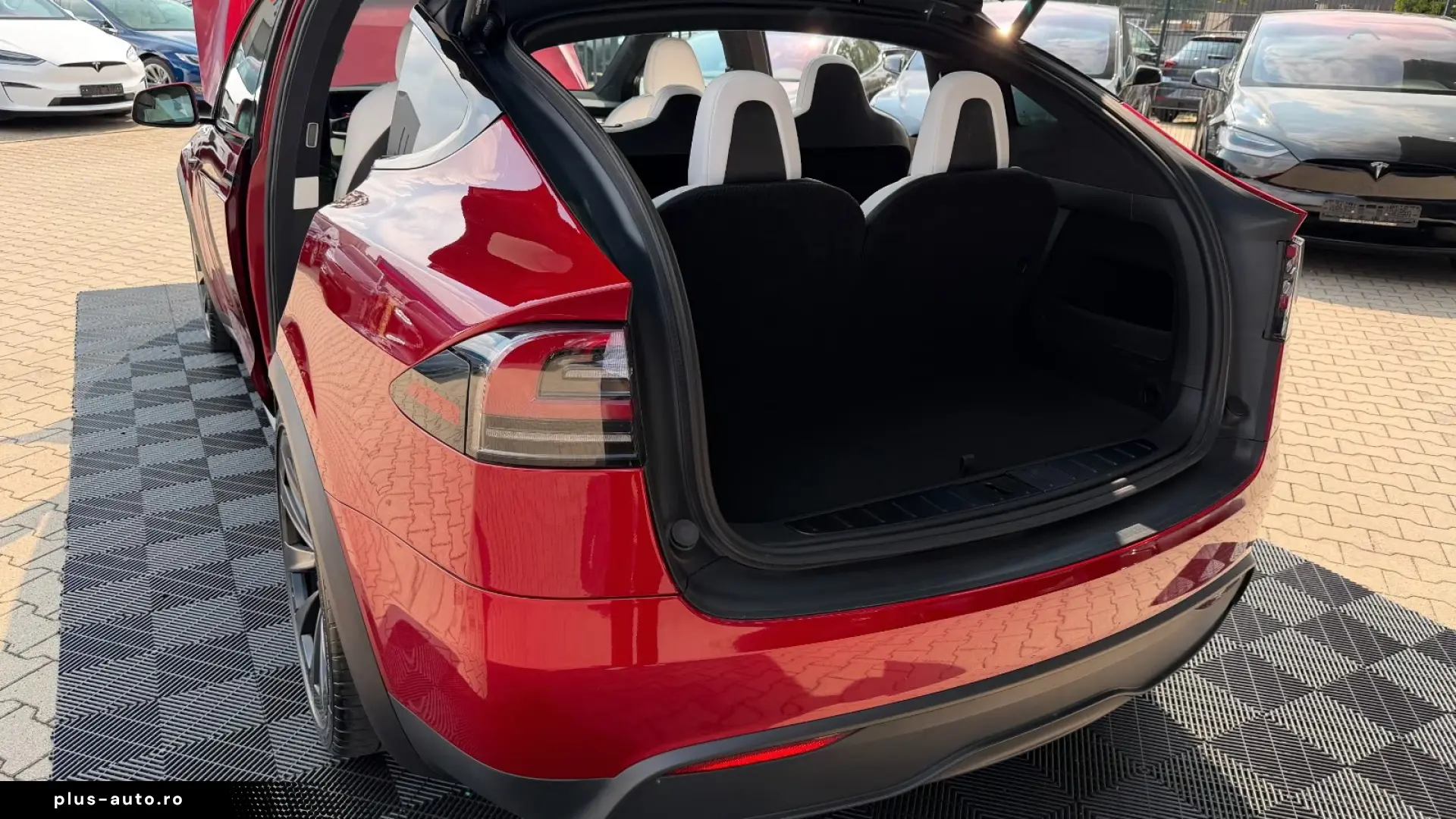 Tesla MODEL X PALLADIUM   EAP4   7 SEAT   ULTRA RED