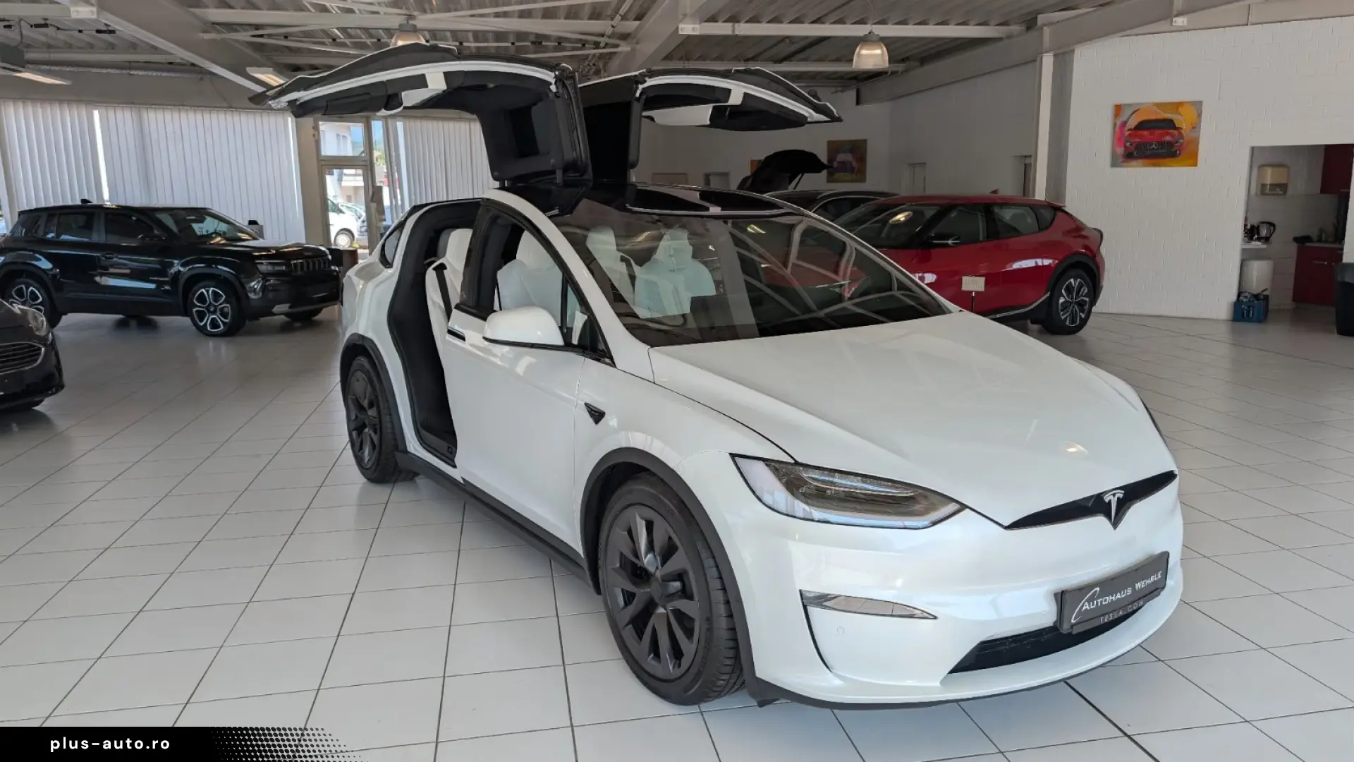 Tesla Model X Plaid  AHK YOKE White Leather