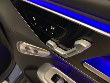Mercedes-Benz GLC 300de AMG MASSAGE DISTR DIGITAL HUD