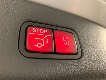 Mercedes-Benz GLC 300e 4M 360Kam 4x SiHz Digital LED