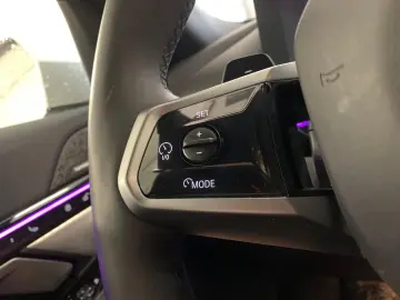 BMW 520 d M SPORT PRO DRIVE  20  360    HUD   ICONIC GLOW