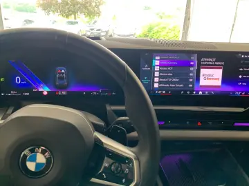 BMW 520 xDr M Sport DrivingProf Pano HeadUp Widescr.