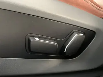 BMW 520 xDr M Sport DrivingProf Pano HeadUp Widescr.