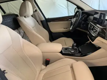 BMW X3 xDr 30 e ACC LASER 360  HUD AHK KEYLESS HiFi